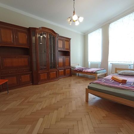 Apartments Captain Flint Прага Экстерьер фото