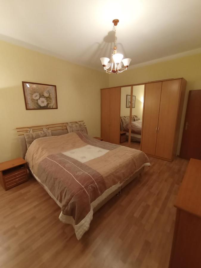 Apartments Captain Flint Прага Экстерьер фото